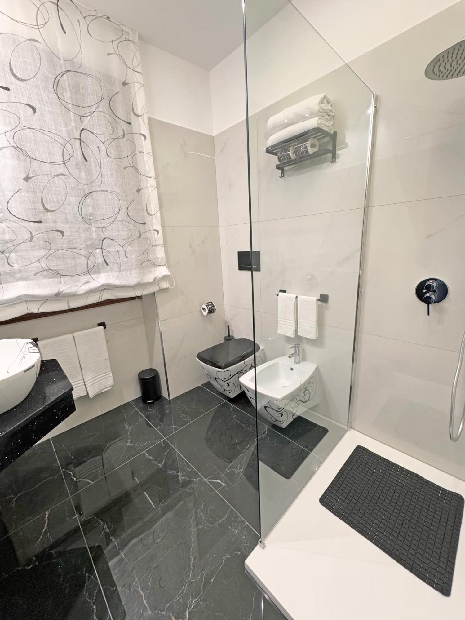 Red Rose Exclusive Rooms San Cesareo Esterno foto