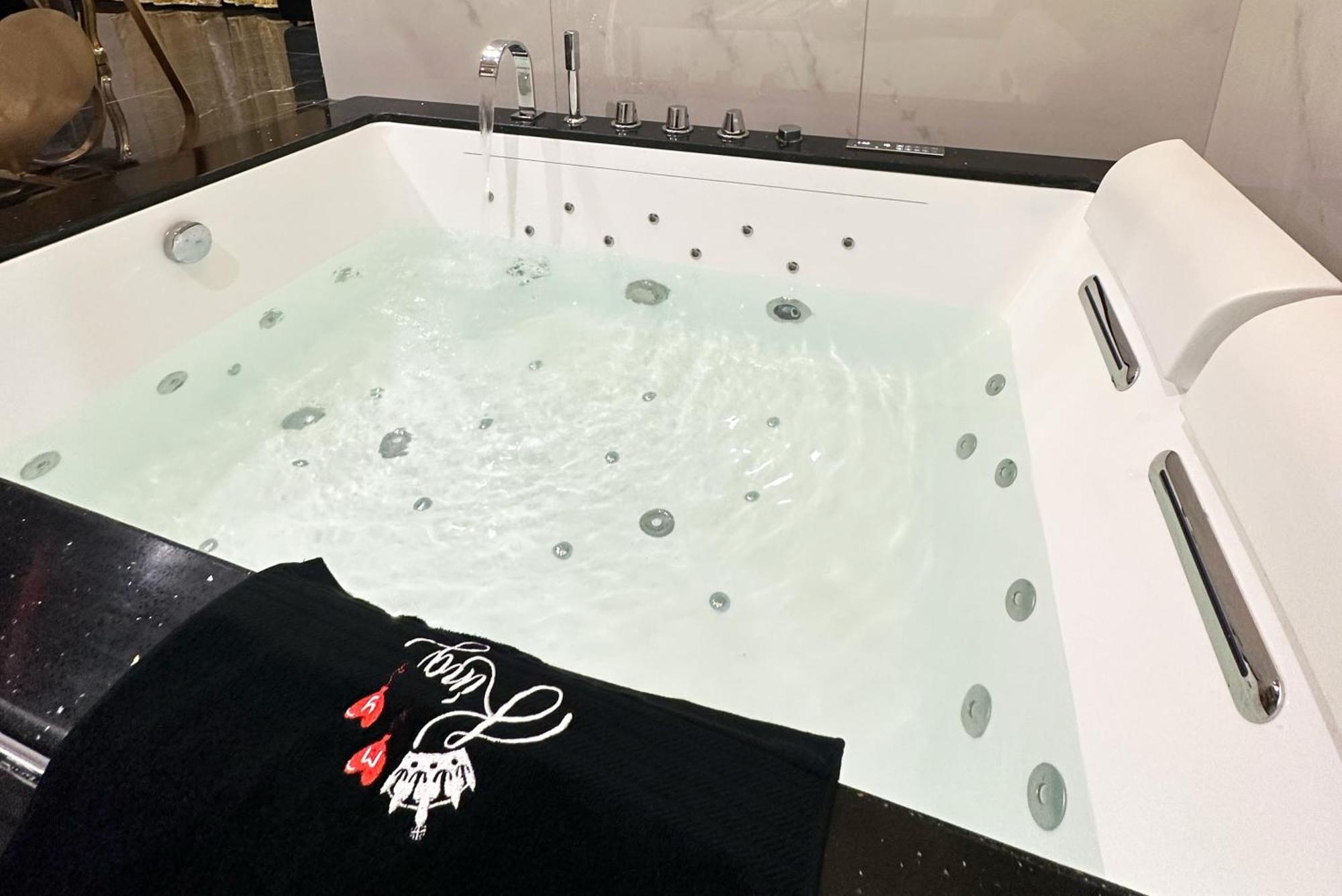 Red Rose Exclusive Rooms San Cesareo Esterno foto
