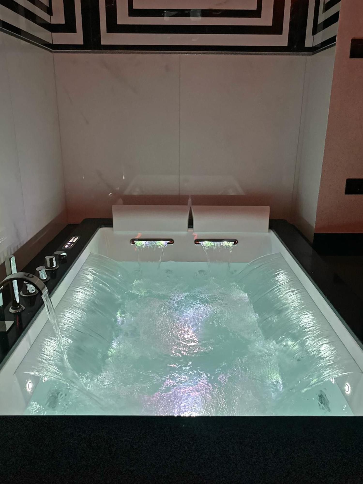 Red Rose Exclusive Rooms San Cesareo Esterno foto