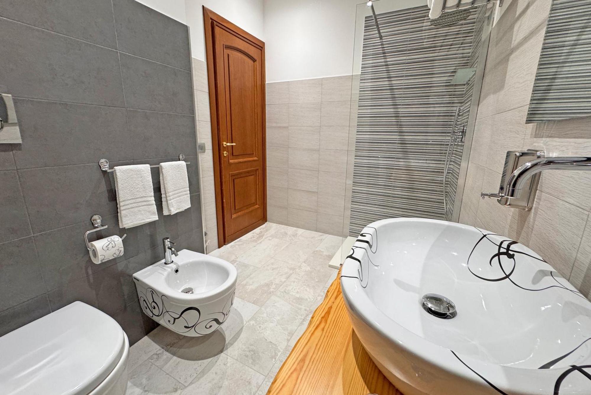 Red Rose Exclusive Rooms San Cesareo Esterno foto